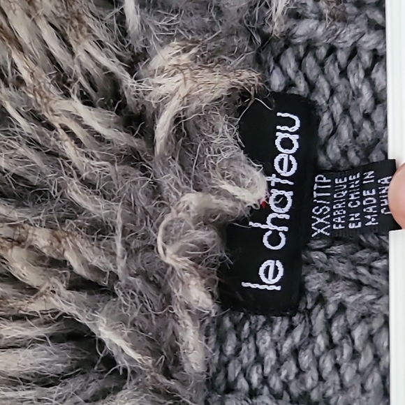 Long sleeve cropped fur rimmed sweater - Picture 3 of 5